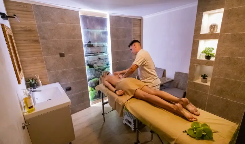 Alfa Hotel Miskolctapolca - Nyugdíjas kedvezményes árak reggelis ellátással (1 éjtől)