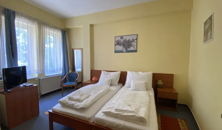 Tisza Alfa Hotel Szeged - Nyugd�jas kedvezm�nyes �rak reggelis ell�t�ssal (1 �jt�l)