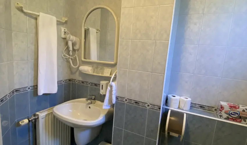 Tisza Alfa Hotel Szeged - Nyugd�jas kedvezm�nyes �rak reggelis ell�t�ssal (1 �jt�l)