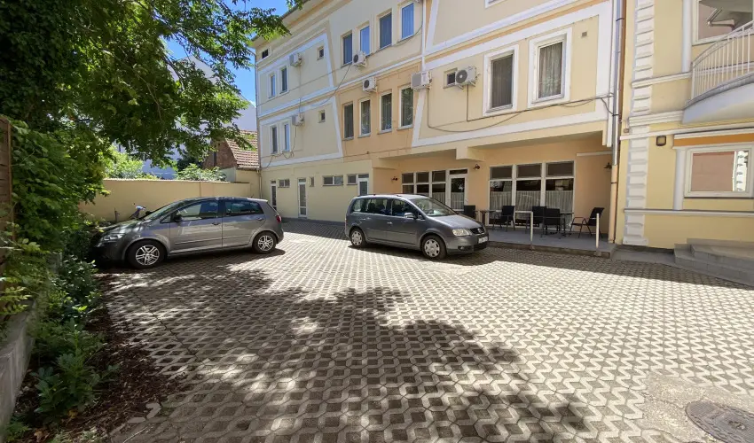 Tisza Alfa Hotel Szeged - Nyugd�jas kedvezm�nyes �rak reggelis ell�t�ssal (1 �jt�l)