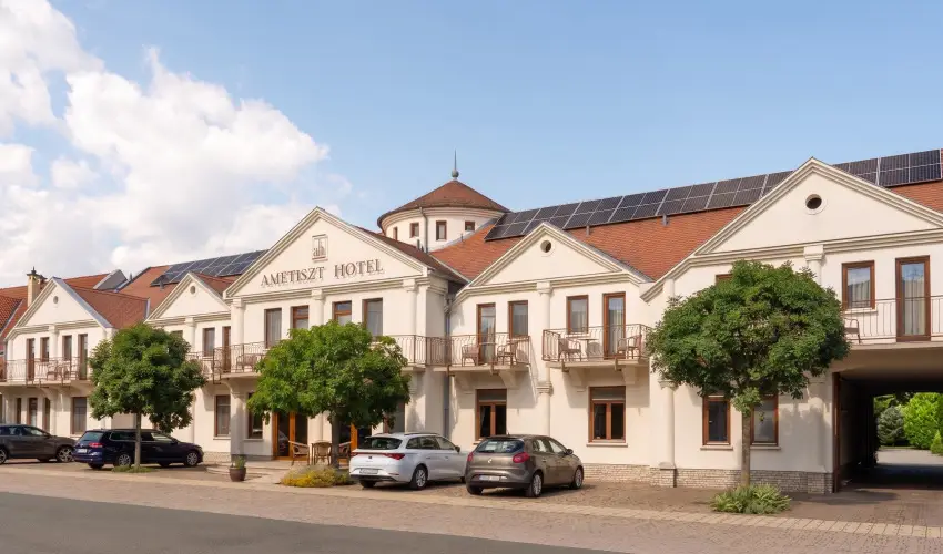 Ametiszt Hotel Hark�ny - D�li naps�t�s Hark�nyban 3=4