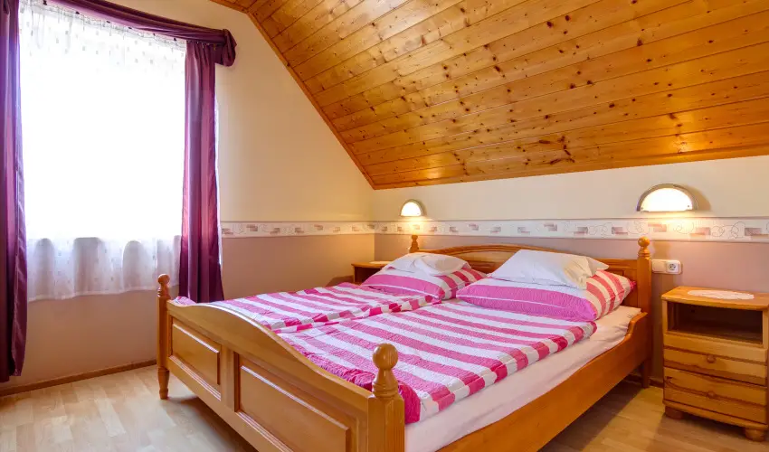 Andrea Villa H�v�z - Tavaszi kikapcsol�d�s (min. 3 �j)