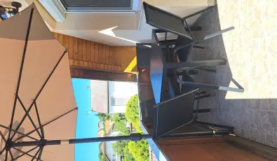 Andrea Villa H�v�z