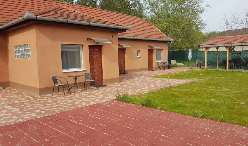 Angyal Apartman Cserkeszőlő - Nyugdíjas kedvezményes árak (1 éjtől)