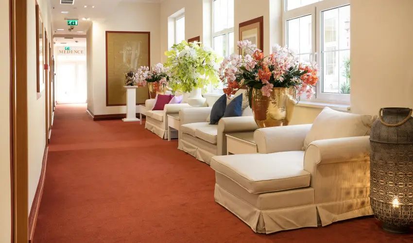 Aquasol Resort Mosonmagyarvr - Nyugdjas kedvezmnyes r reggelivel, frdbelpvel (1 jtl)