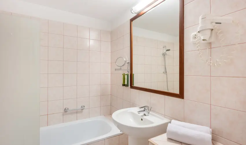 Aranyhomok Business & Wellness Hotel Kecskemét - Nyugdíjas kedvezményes árak reggelis ellátással (1 éjtől)