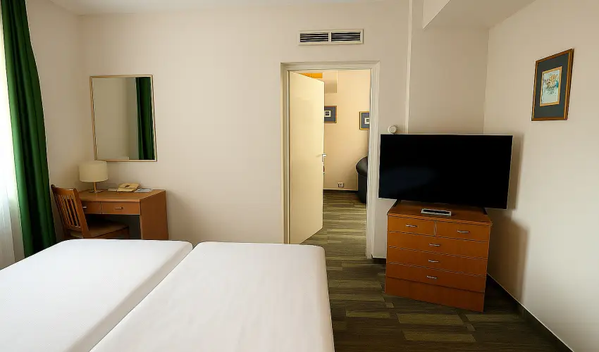 Aranyhomok Hotel Business & Relax Kecskem�t - El�refizet�si kedvezm�ny f�lpanzi�s ell�t�ssal (1 �jt�l)