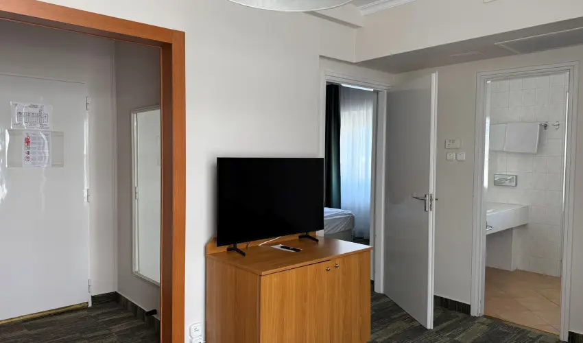 Aranyhomok Hotel Business & Relax Kecskem�t - El�refizet�si kedvezm�ny f�lpanzi�s ell�t�ssal (1 �jt�l)