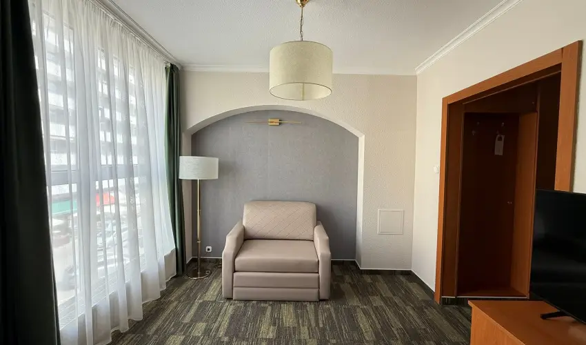 Aranyhomok Hotel Business & Relax Kecskem�t - El�refizet�si kedvezm�ny f�lpanzi�s ell�t�ssal (1 �jt�l)