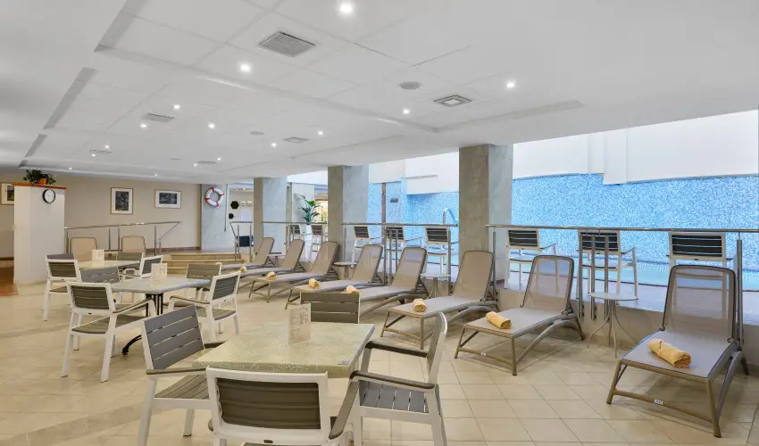 Aranyhomok Hotel Business & Relax Kecskem�t - El�refizet�si kedvezm�ny teljes ell�t�ssal (1 �jt�l)