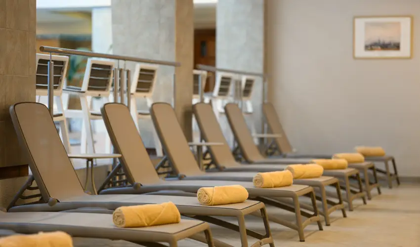 Aranyhomok Hotel Business & Relax Kecskem�t - El�refizet�si kedvezm�ny teljes ell�t�ssal (1 �jt�l)