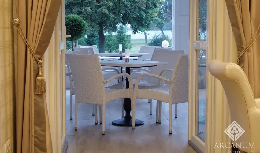 Arcanum Hotel Bkscsaba - Tavaszi breds (min. 2 j)