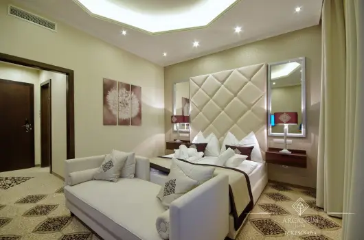 Arcanum Hotel - Nyugdjas kedvezmnyes rak reggelis elltssal (1 jtl)