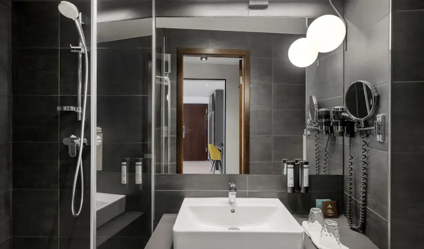 Art Hotel Szeged Szeged - El�refizet�si kedvezm�ny reggelivel (1 �jt�l)