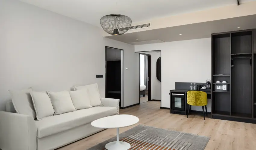 Art Hotel Szeged Szeged - El�refizet�si kedvezm�ny reggelivel (1 �jt�l)