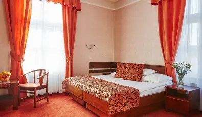 Astoria Hotel �s �tterem Balatonf�red