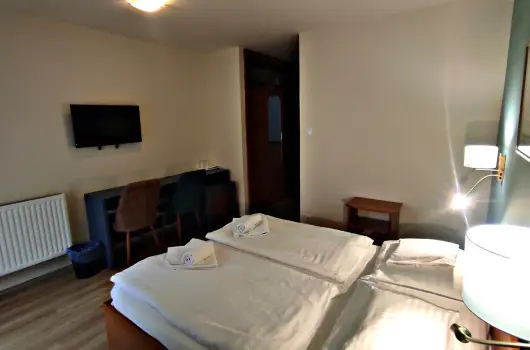 �trium Hotel - Pihen�s Hark�nyban (1 �jt�l)