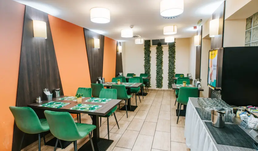 Auris Hotel Szeged Szeged - Nyugd�jas kedvezm�nyes �rak (1 �jt�l)