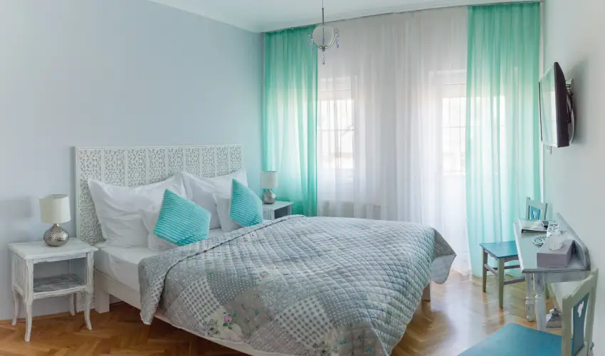 Aurora Vendghz Hvz - Kt jszaks ajnlat