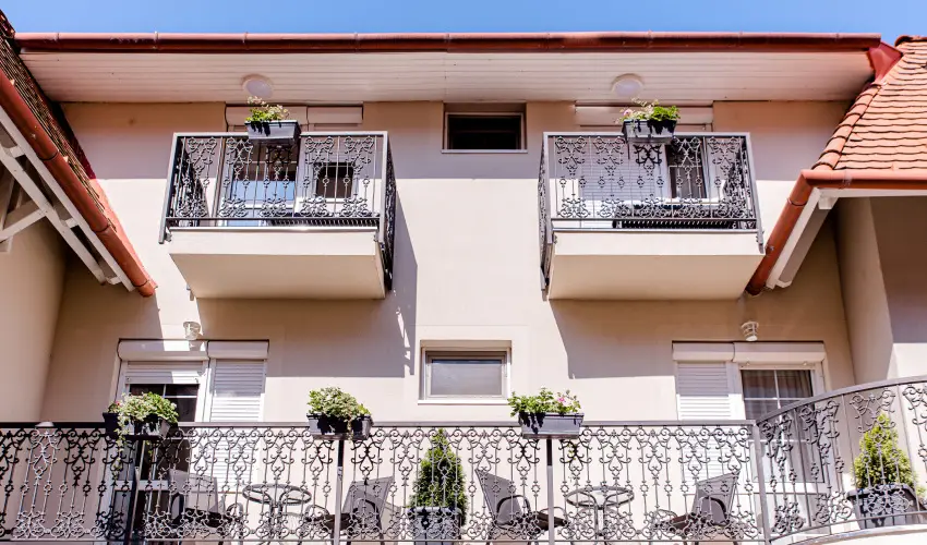 Aurora Vendghz Hvz - Kt jszaks ajnlat