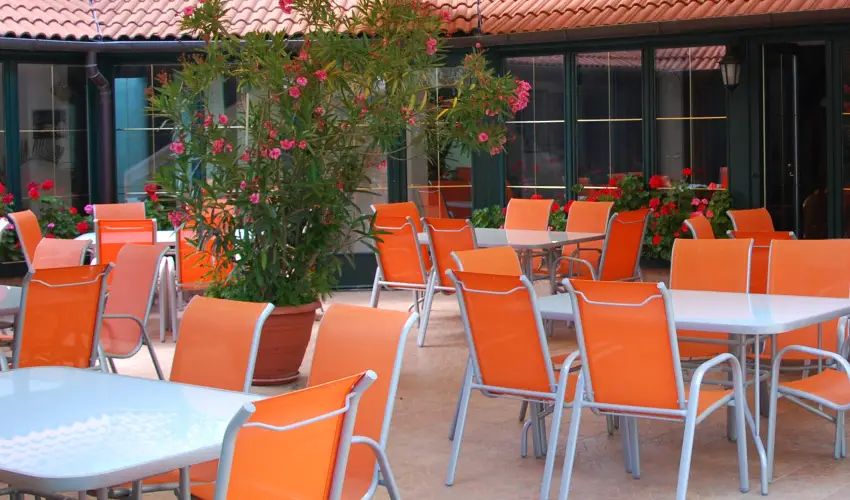 Bacchus Panzi Eger - Nyugdjas kedvezmnyes rak reggelis elltssal (1 jtl)