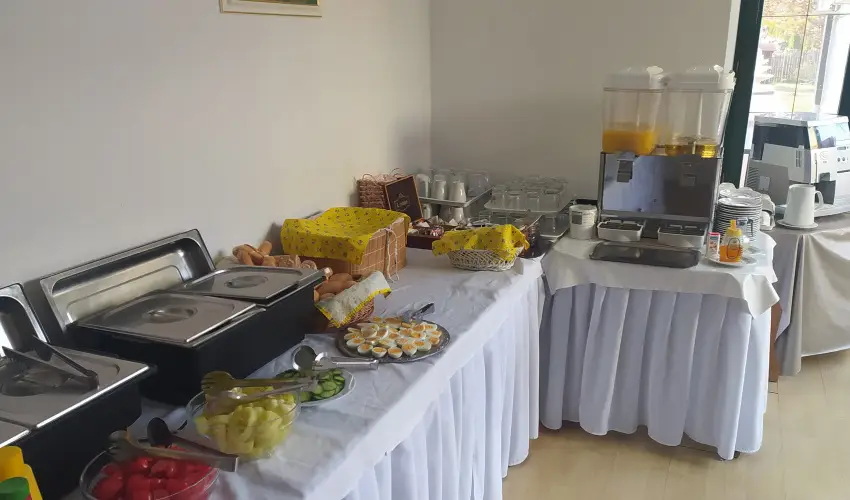 Bacchus Panzi Eger - Nyugdjas kedvezmnyes rak reggelis elltssal (1 jtl)