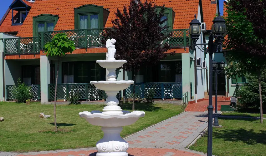 Bacchus Panzi Eger - Nyugdjas kedvezmnyes rak reggelis elltssal (1 jtl)