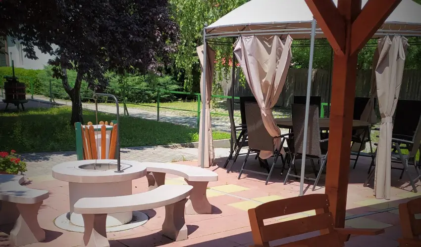 Bacchus Panzi Eger - Nyugdjas kedvezmnyes rak reggelis elltssal (1 jtl)