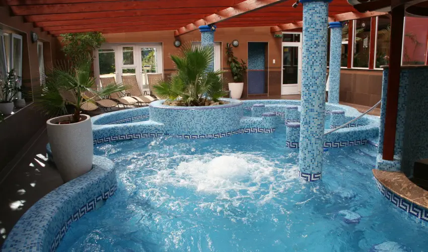 Bagolyvr Inrcs Inrcs - Wellness dls Budapest mellett (1 jtl)