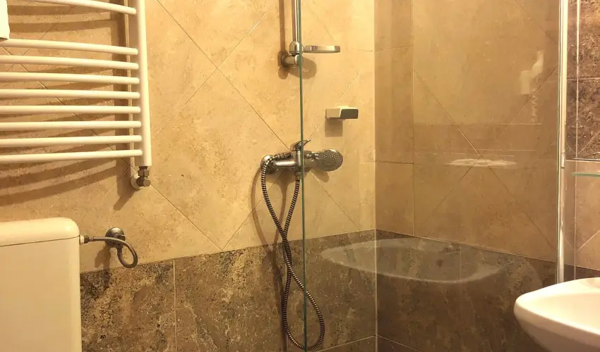 Bagolyvr Inrcs Inrcs - Wellness dls Budapest mellett (1 jtl)