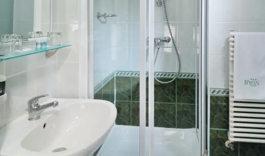 Baross City Hotel Budapest - Nyugdjas kedvezmnyes rak reggelis elltssal