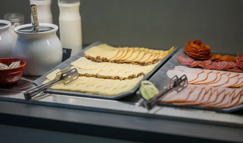 Baross City Hotel Budapest - Nyugdjas kedvezmnyes rak reggelis elltssal