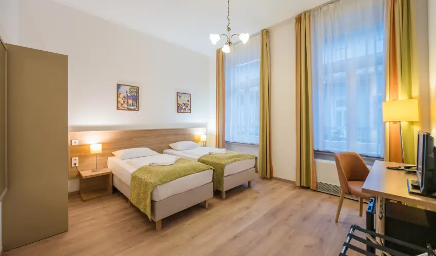 Baross City Hotel Budapest - Nyugdjas kedvezmnyes rak reggelis elltssal