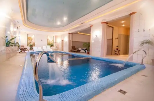 Batthy�ny Kast�lysz�ll� - Nyugd�jas kedvezm�nyes �rak f�lpanzi�s ell�t�ssal (1 �jt�l)