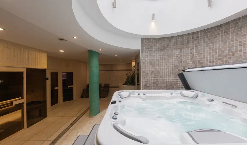 Bazilika alatti Panzi Esztergom - Romantikus Pihens Flpanzival a Hvs vszakokban (min. 2 j)