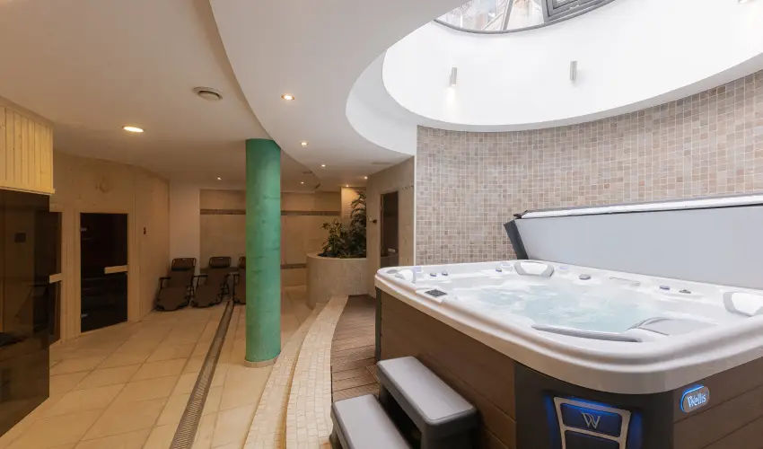 Bazilika alatti Panzi Esztergom - Romantikus Pihens Flpanzival a Hvs vszakokban (min. 2 j)