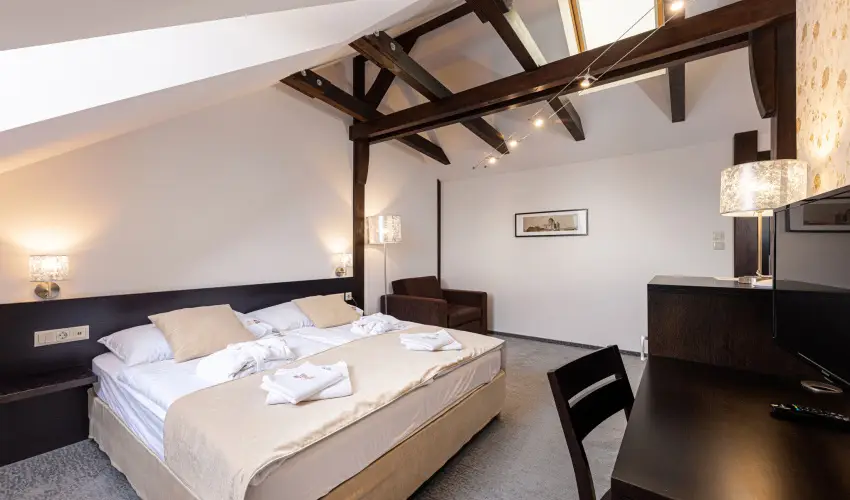 Bazilika alatti Panzi Esztergom - Romantikus Pihens Flpanzival a Hvs vszakokban (min. 2 j)