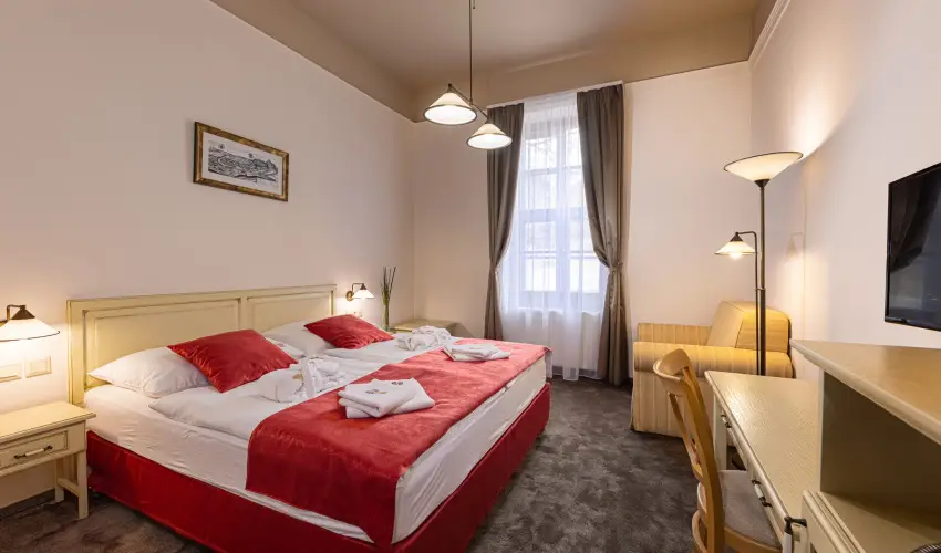 Bazilika alatti Panzi Esztergom - Romantikus Pihens Flpanzival a Hvs vszakokban (min. 2 j)