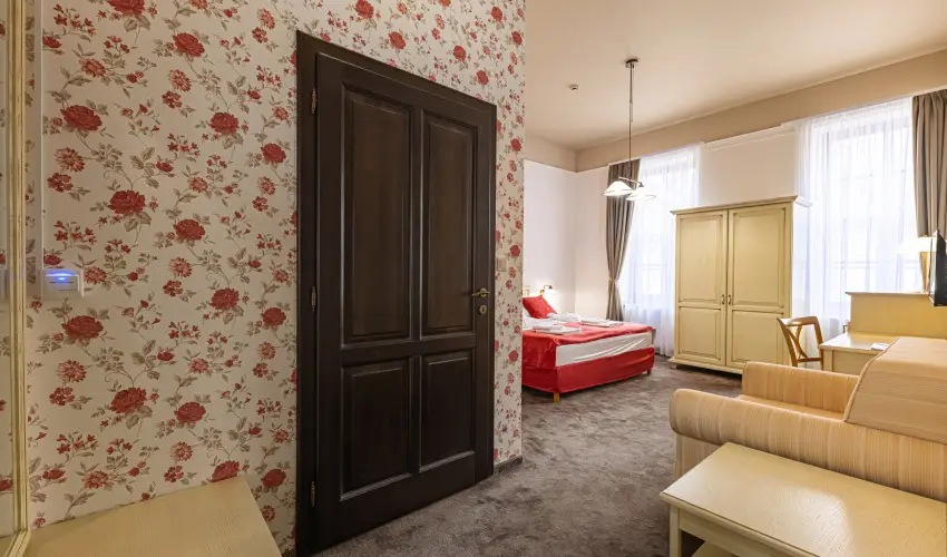 Bazilika alatti Panzi Esztergom - Romantikus Pihens Flpanzival a Hvs vszakokban (min. 2 j)