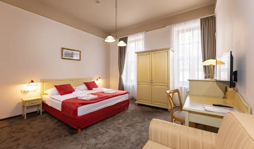 Bazilika alatti Panzi Esztergom - Romantikus Pihens Flpanzival a Hvs vszakokban (min. 2 j)