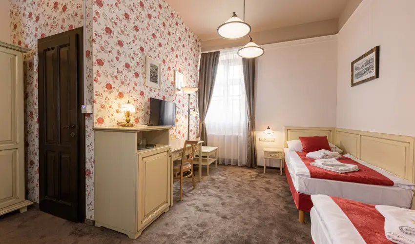 Bazilika alatti Panzi Esztergom - Romantikus Pihens Flpanzival a Hvs vszakokban (min. 2 j)