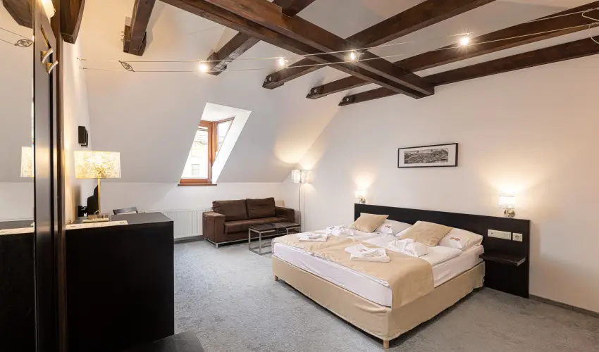 Bazilika alatti Panzi Esztergom - Romantikus Pihens Flpanzival a Hvs vszakokban (min. 2 j)