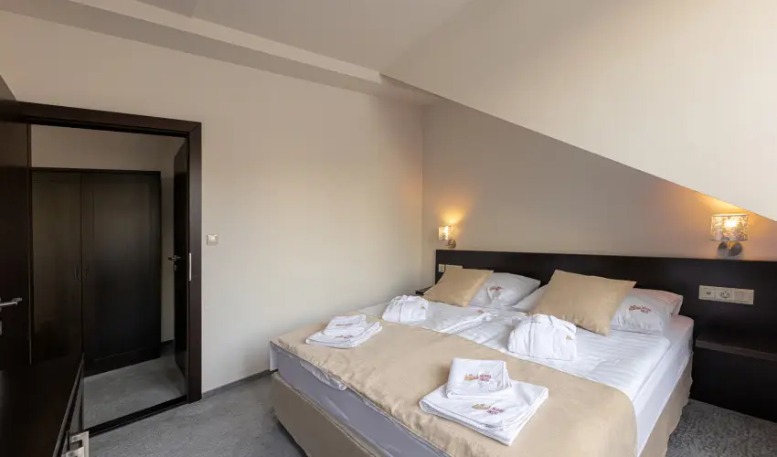 Bazilika alatti Panzi Esztergom - Romantikus Pihens Flpanzival a Hvs vszakokban (min. 2 j)