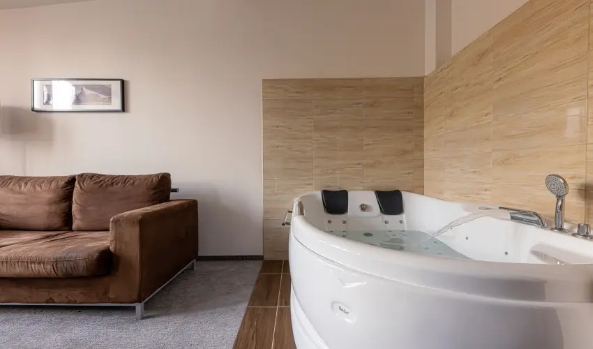 Bazilika alatti Panzi Esztergom - Romantikus Pihens Flpanzival a Hvs vszakokban (min. 2 j)