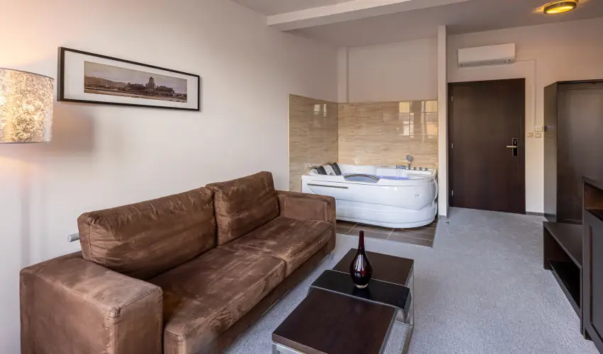 Bazilika alatti Panzi Esztergom - Romantikus Pihens Flpanzival a Hvs vszakokban (min. 2 j)