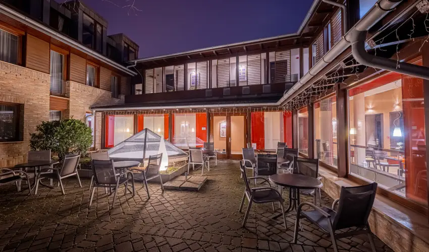 Bazilika alatti Panzi Esztergom - Romantikus Pihens Flpanzival a Hvs vszakokban (min. 2 j)