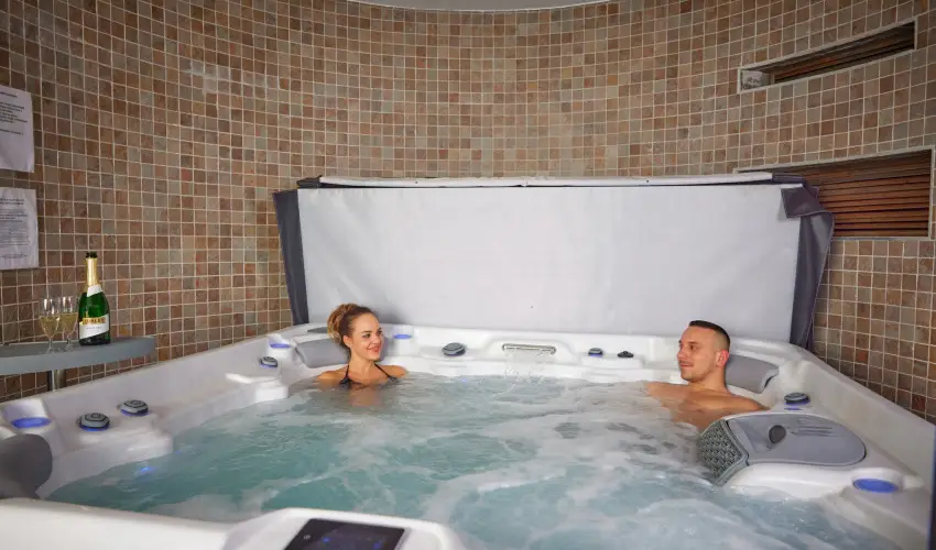 Bazilika alatti Panzi Esztergom - Romantikus Pihens Flpanzival a Hvs vszakokban (min. 2 j)