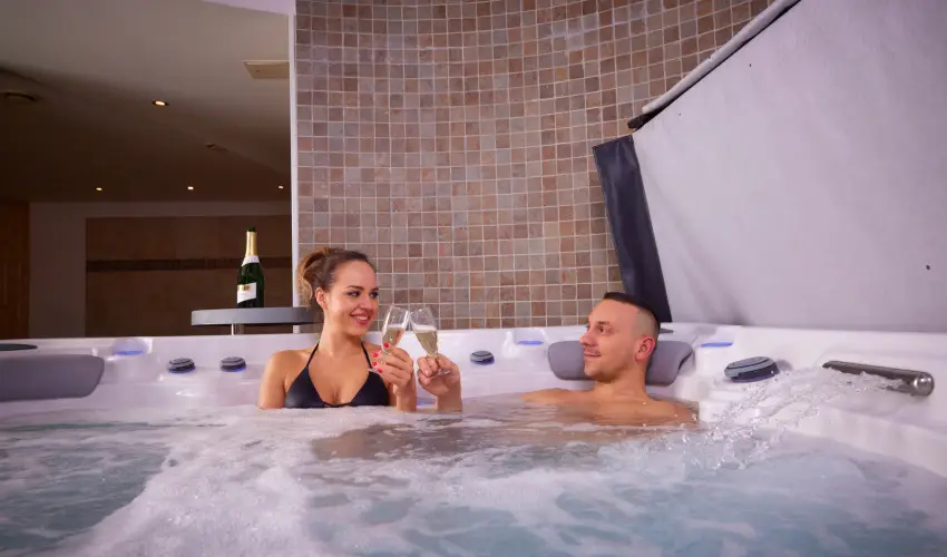 Bazilika alatti Panzi Esztergom - Romantikus Pihens Flpanzival a Hvs vszakokban (min. 2 j)