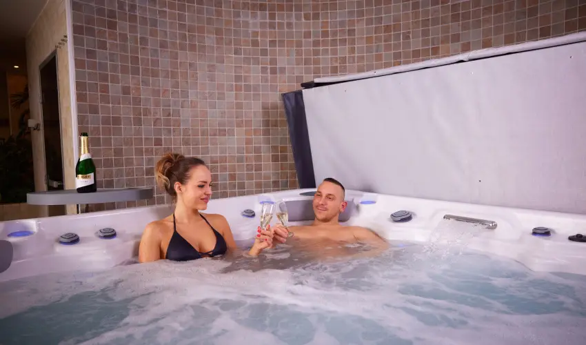 Bazilika alatti Panzi Esztergom - Romantikus Pihens Flpanzival a Hvs vszakokban (min. 2 j)