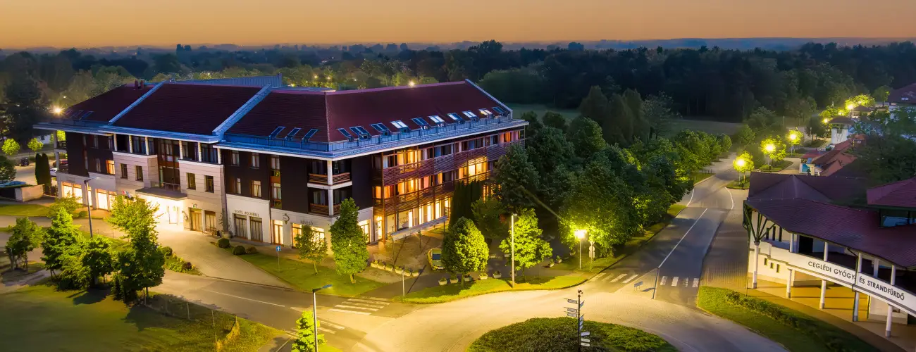 Hotel Aquarell Cegld - Nyrindt Kikapcsolds Ceglden (min. 2 j)